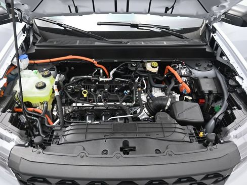 New 2026 Ford Maverick XLT w/ XLT Luxury Package FWD image 29