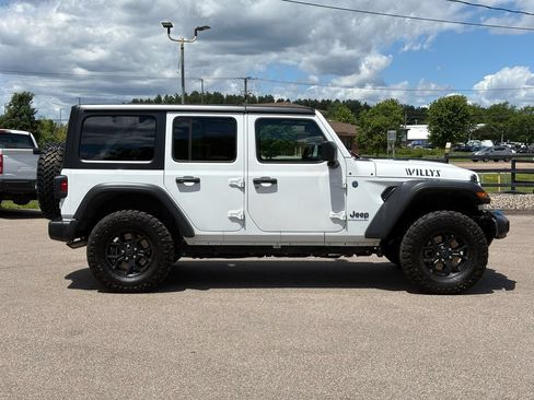 Used 2024 Jeep Wrangler Unlimited AWD/4WD image 9