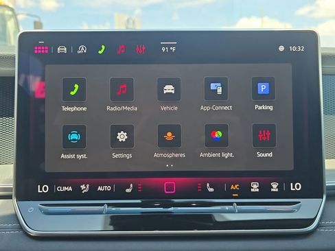 New 2026 Volkswagen Tiguan SE R-Line FWD image 18