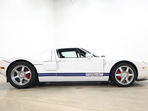 Used 2005 Ford GT image 54