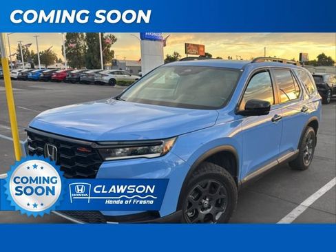 Certified 2025 Honda Pilot TrailSport image 1