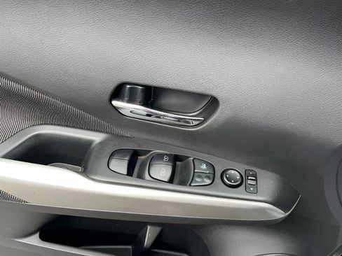 Used 2020 Nissan Kicks SV FWD image 10