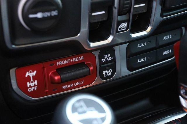 Used 2023 Jeep Wrangler Unlimited Rubicon AWD/4WD image 24