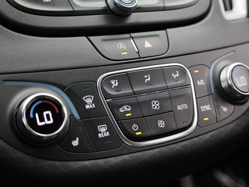 Used 2023 Chevrolet Malibu LT FWD image 22