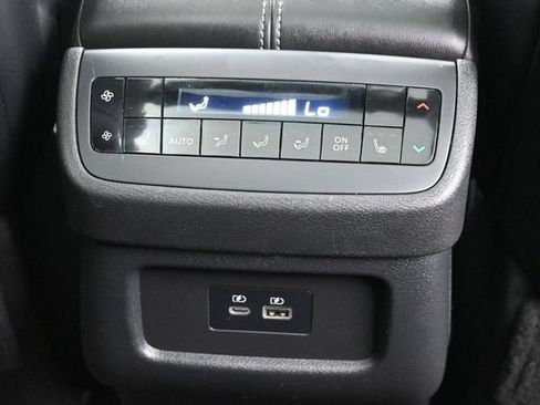 Used 2022 Nissan Pathfinder SL w/ SL Premium Package FWD image 16