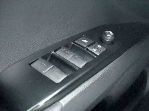 Certified 2025 Toyota Camry SE FWD image 15