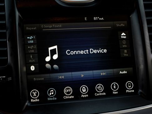 Used 2017 Chrysler 300 Limited w/ Value Package image 38