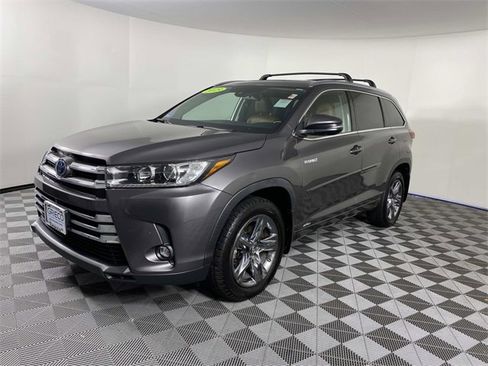 Used 2019 Toyota Highlander Limited Platinum image 4