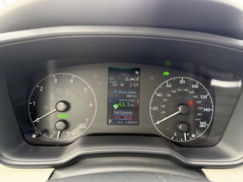 Used 2025 Toyota Corolla Hybrid Sedan image 36