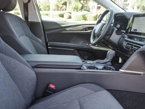 Used 2025 Toyota Camry LE w/ Convenience Package FWD image 17