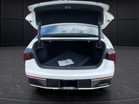 New 2025 Kia K5 LXS image 12