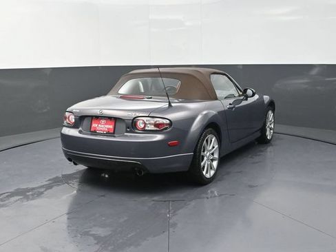 Used 2006 MAZDA MX-5 Miata Grand Touring w/ Premium Pkg RWD image 8
