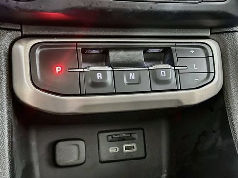 Used 2023 GMC Acadia Denali w/ Denali Technology Package AWD/4WD image 23
