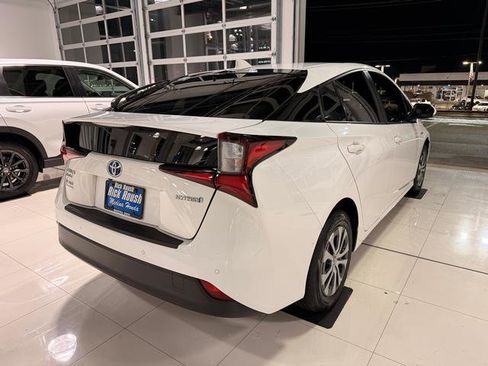 Used 2020 Toyota Prius LE image 8