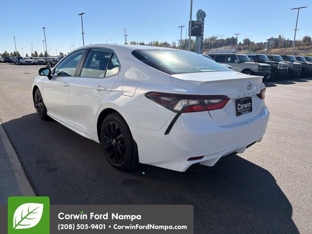 Used 2024 Toyota Camry SE FWD image 7