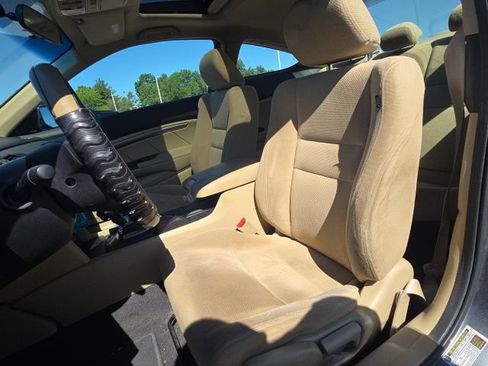 Used 2011 Honda Accord EX image 18