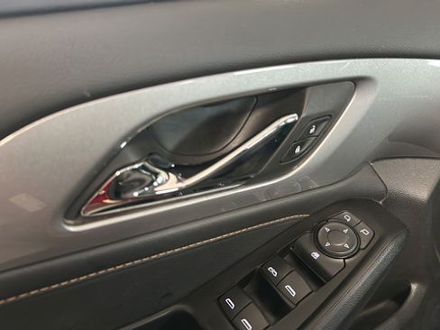 Used 2019 Chevrolet Traverse LT AWD/4WD image 20