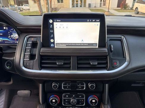 Used 2022 Chevrolet Tahoe Z71 w/ Luxury Package image 28