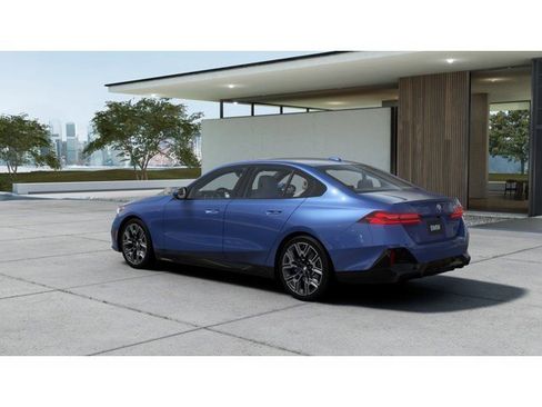 New 2026 BMW 530i 530i w/ M Sport Package image 2