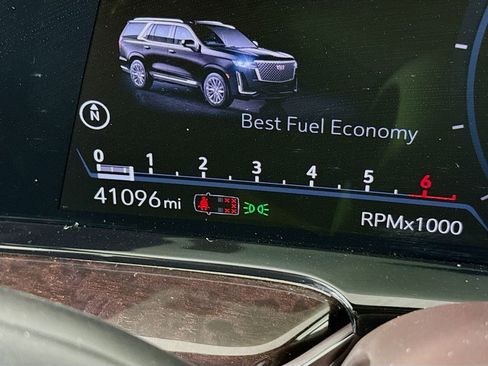 Used 2021 Cadillac Escalade Sport Platinum image 12