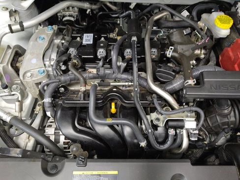 Used 2025 Nissan Sentra SV FWD image 30
