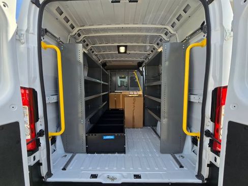 Used 2025 RAM ProMaster 2500 w/ Convenience Group FWD image 20