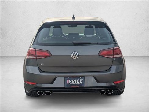 Used 2018 Volkswagen Golf 4-Door image 7