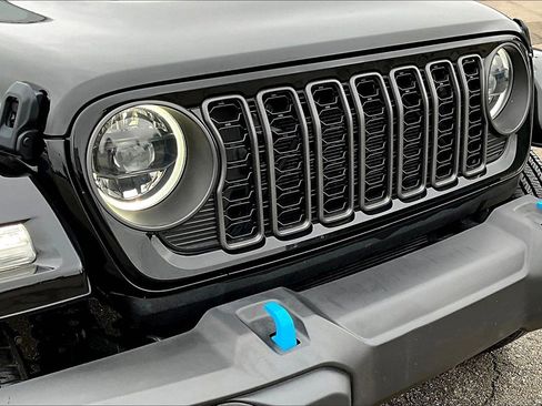 New 2024 Jeep Wrangler Unlimited w/ Convenience Group image 27