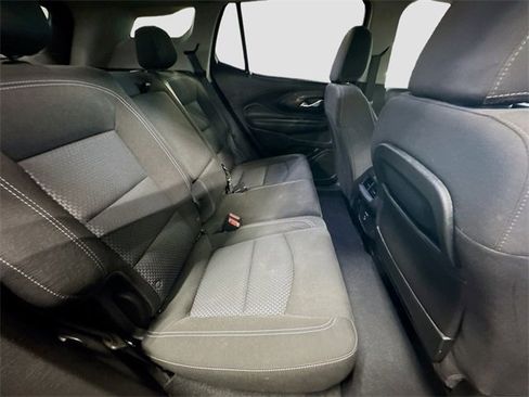 Used 2022 GMC Terrain SLE w/ Driver Convenience Package image 29
