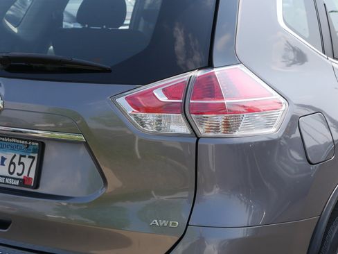 Used 2015 Nissan Rogue S AWD/4WD image 17