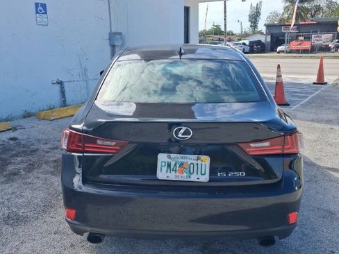 Used 2014 Lexus IS 250 w/ F-Sport Package RWD image 7