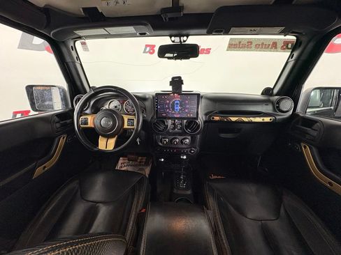 Used 2014 Jeep Wrangler Unlimited Sahara AWD/4WD image 27