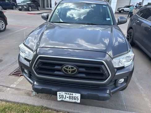 Used 2020 Toyota Tacoma SR5 image 3