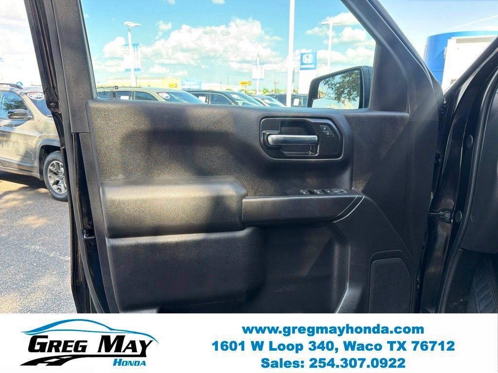 Used 2024 Chevrolet Silverado 1500 Custom Trail Boss w/ Turbomax Blackout Package AWD/4WD image 10