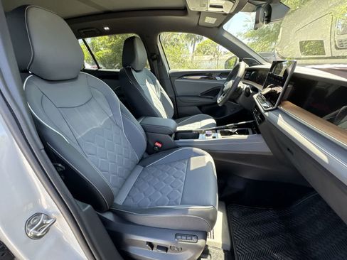 New 2026 Volkswagen Tiguan SEL R-Line AWD/4WD image 21