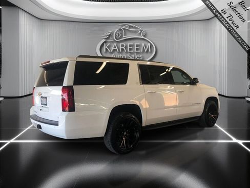 Used 2019 Chevrolet Suburban LT RWD image 5