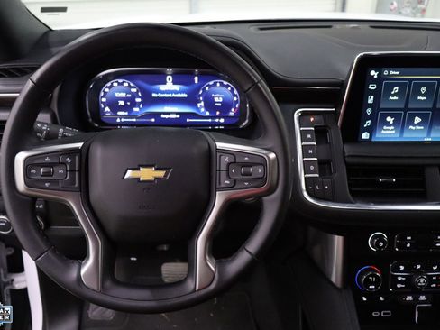 Used 2024 Chevrolet Suburban LT image 17