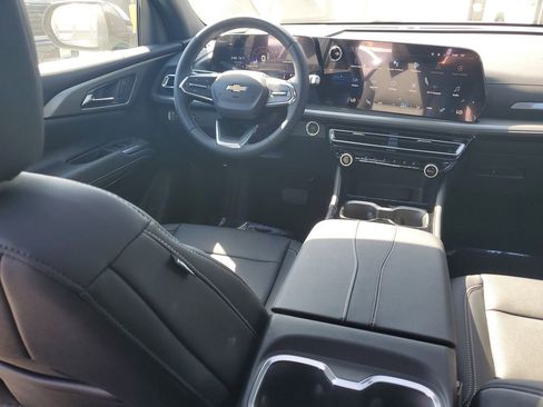 New 2026 Chevrolet Traverse LT FWD image 12