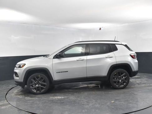 New 2026 Jeep Compass Latitude AWD/4WD image 5