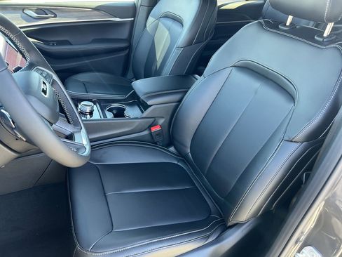 New 2025 Jeep Grand Cherokee L Limited AWD/4WD image 20