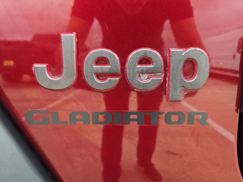 Used 2021 Jeep Gladiator Rubicon image 11