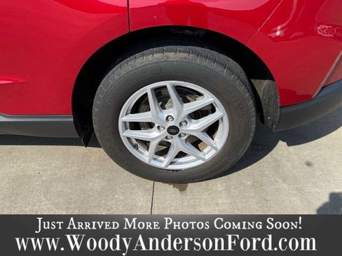 Used 2024 Ford Edge SEL w/ Convenience Package AWD/4WD image 5