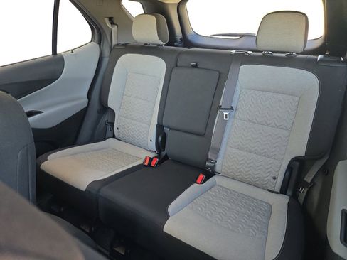 Used 2022 Chevrolet Equinox LS w/ LS Convenience Package FWD image 13