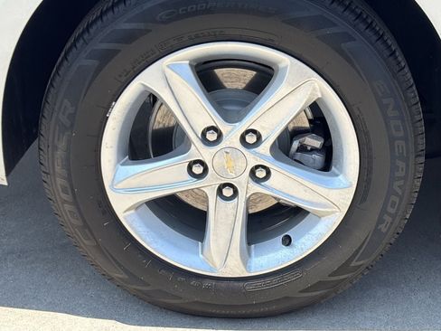 Used 2021 Chevrolet Malibu LS FWD image 7