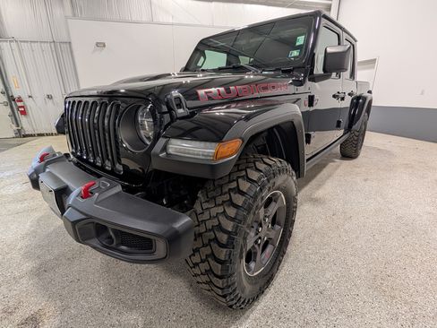 Used 2021 Jeep Gladiator Rubicon AWD/4WD image 6