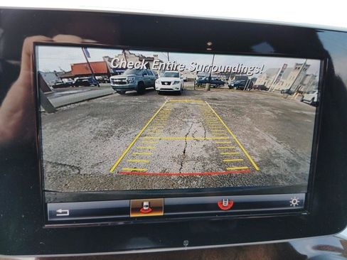 Used 2017 Mercedes-Benz GLC 300 4MATIC image 21