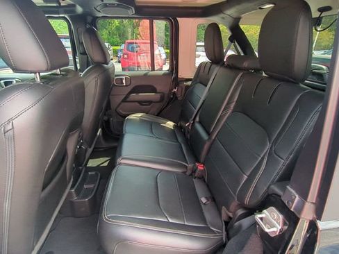 Used 2023 Jeep Wrangler Unlimited Sahara w/ Cold Weather Group AWD/4WD image 28