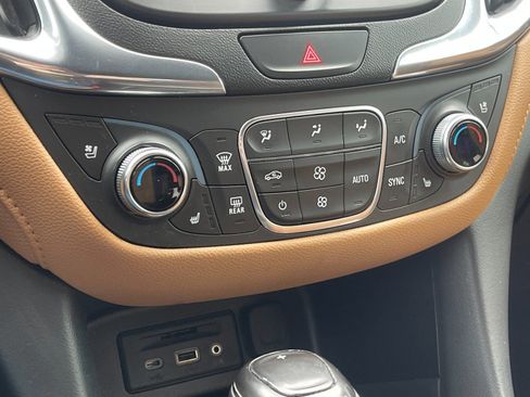 Used 2019 Chevrolet Equinox Premier image 22