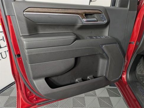 Used 2024 GMC Sierra 1500 Elevation image 10