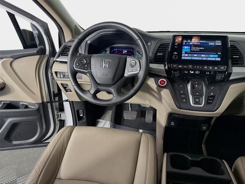 Used 2023 Honda Odyssey EX-L image 24
